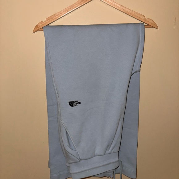 The North Face Light Blue Sweatpants and Top Set - Picture 1 of 4